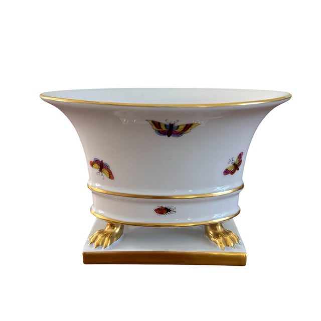 Chinoiserie Vintage 1950s Herend Hungary Rothschild Bird Oval Cachepot Urn With Gilded Paw Feet For Sale - Image 3 of 10