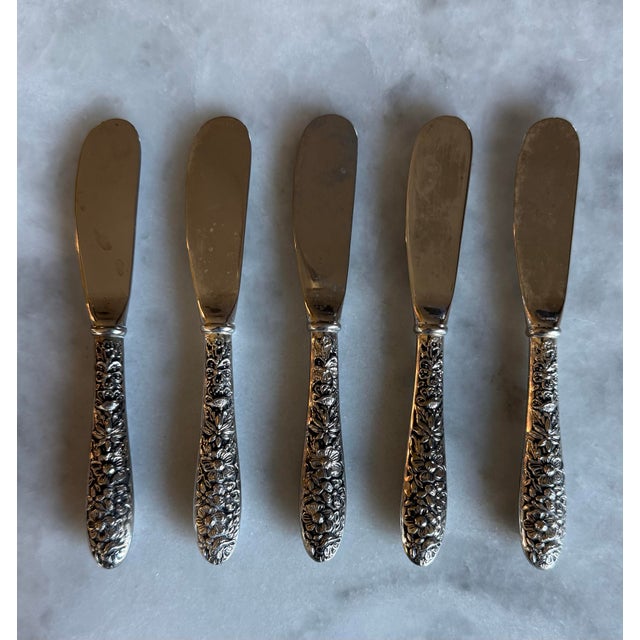 Victorian Vintage Godinger Silver Plated Butter Knives - Set of 5 For Sale - Image 3 of 10