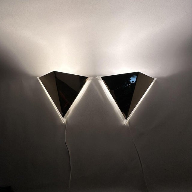 Vintage Acrylic Wall Lamps in Gold, 1970s, Set of 2 For Sale - Image 3 of 18