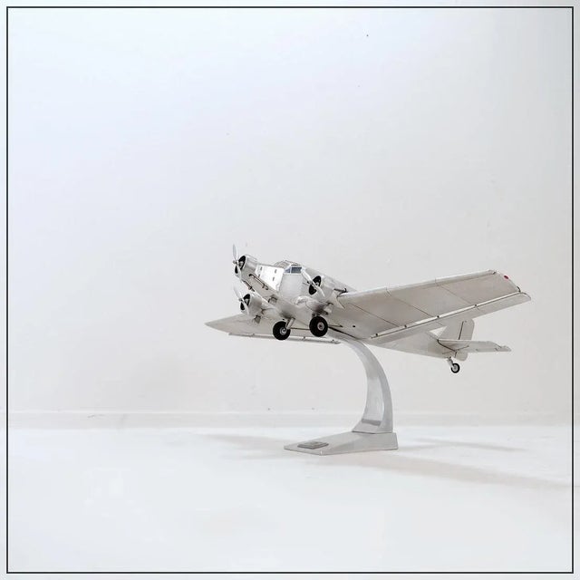 Vintage "Junkers Ju 52" Model Airplane: Wingspan: 100 cm Collection - Airplane Model - Decoration The Junkers Ju 52...