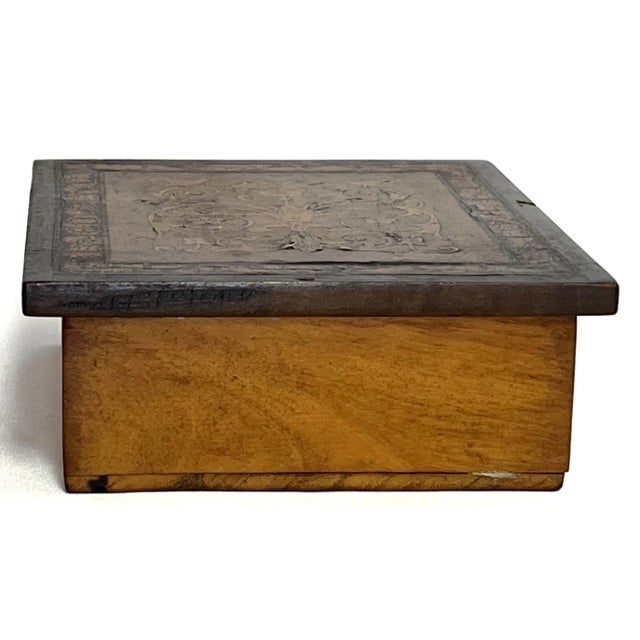 Early 20th Century Antique French Louis XVI Style Hinged Wooden Trinket Box For Sale - Image 5 of 12