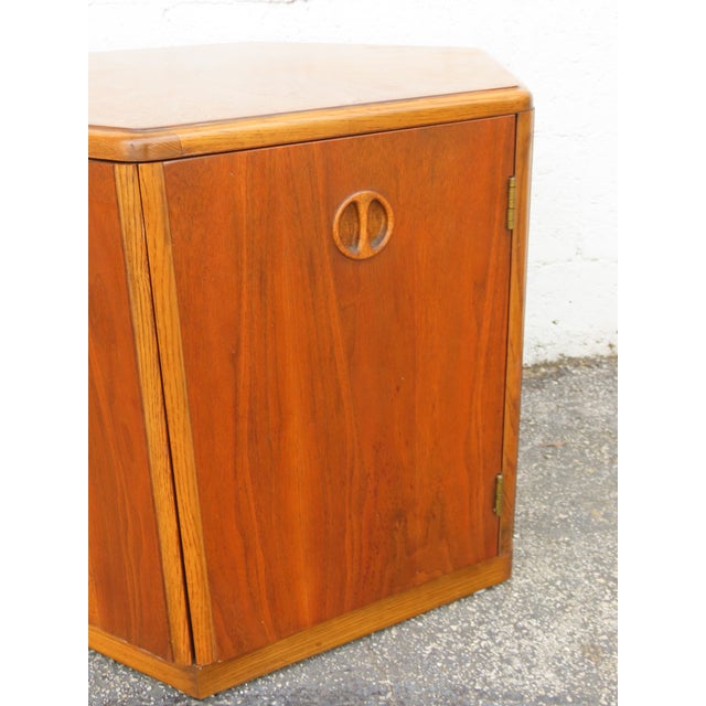 Lane Hexagon Mid Century Modern Nightstand Side End Lamp Table Bar Commode 6315 For Sale - Image 16 of 18