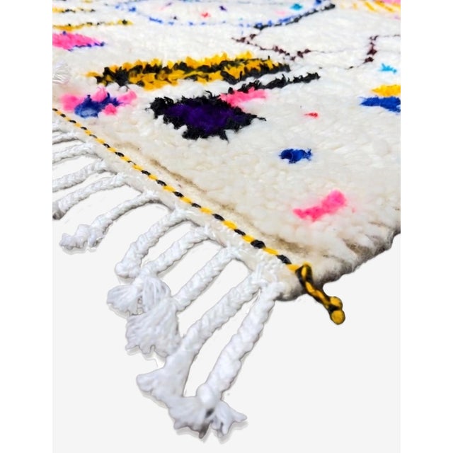 Mid-Century Modern Tribal Moroccan Azilal Rug - 8.3 X 4.7 Ft For Sale - Image 3 of 8