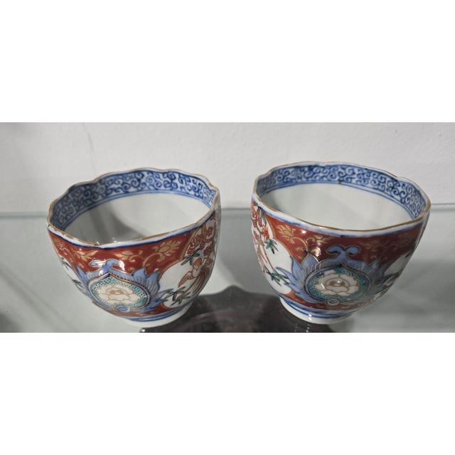 Pair of Antique Japanese Kutani Imari Porcelain Tea Cups 19th C Hand-Painted Pheasant Mint For Sale In Los Angeles - Image 6 of 9