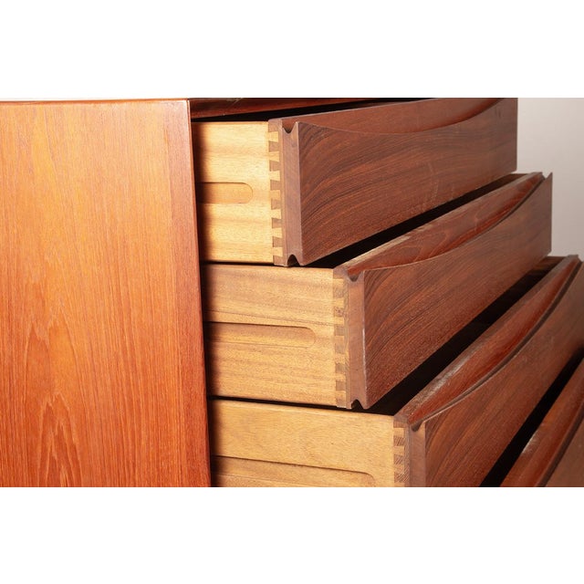 Danish Teak Chest of 4 Drawers by Arne Vodder for Sibast, 1960s For Sale - Image 6 of 16