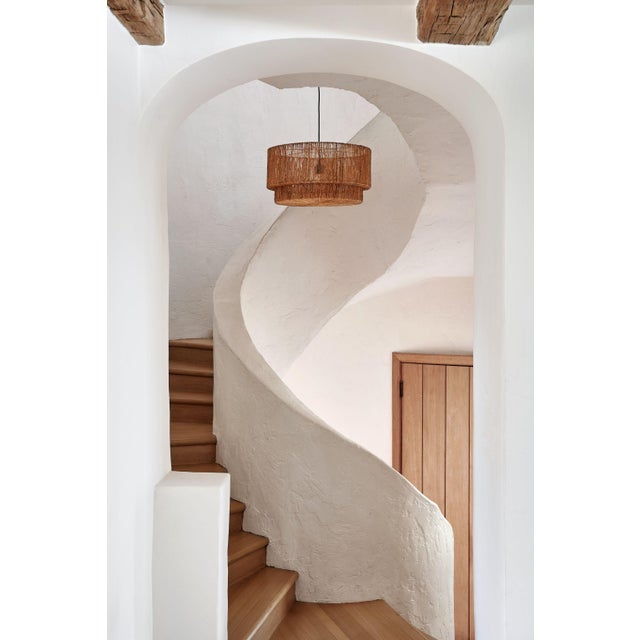 Relaxed yet refined, the Cocktail is one of our best-selling styles. Featuring finely-twisted jute, this versatile pendant...