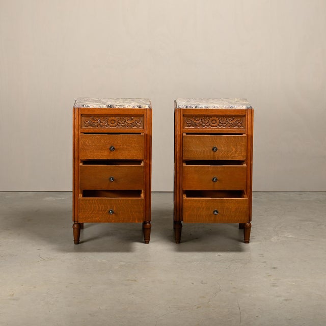 French Art Deco Nightstands in Oak and Marble, 1930s, Set of 2 For Sale - Image 4 of 18