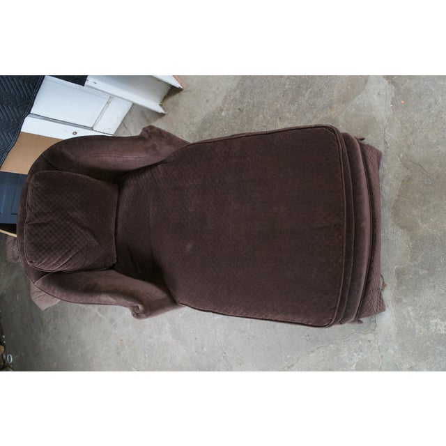 Late 20th Century Edwards Furniture Inc Modern Suede Chaise Lounge Quilted Dark Burgundy Brown For Sale - Image 6 of 13