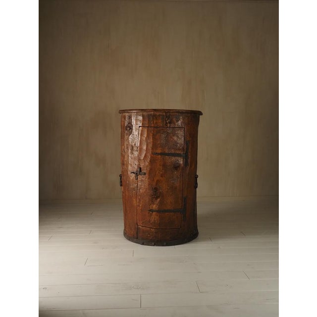 Primitive Folk Art Cabinet Tree Trunk, 1900s For Sale - Image 13 of 17