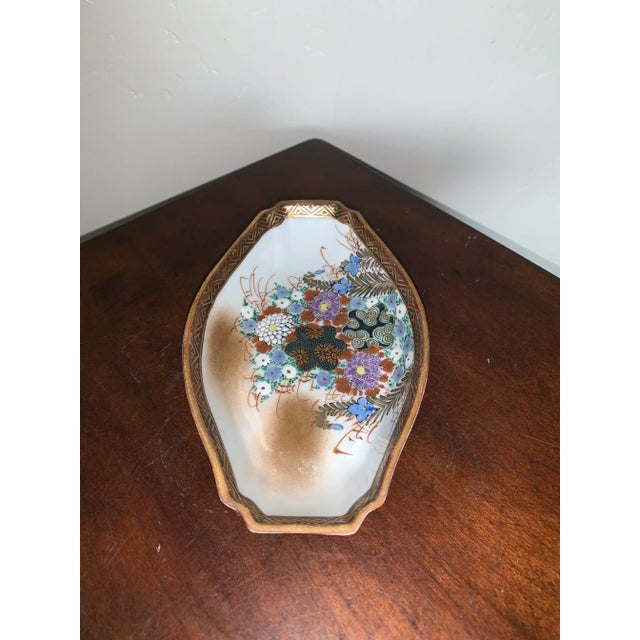 Early 20th Century Antique Japanese Gilt Hand Painted Small Bowl For Sale - Image 5 of 6