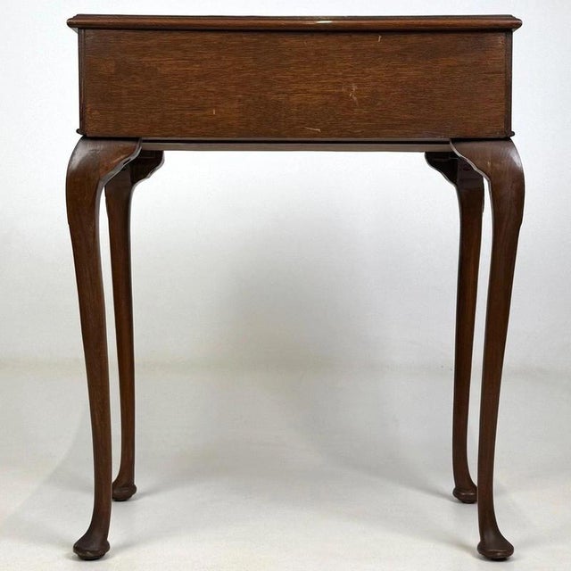 Antique Early 20th Century English Edwardian Figured Walnut Side Table For Sale - Image 5 of 12