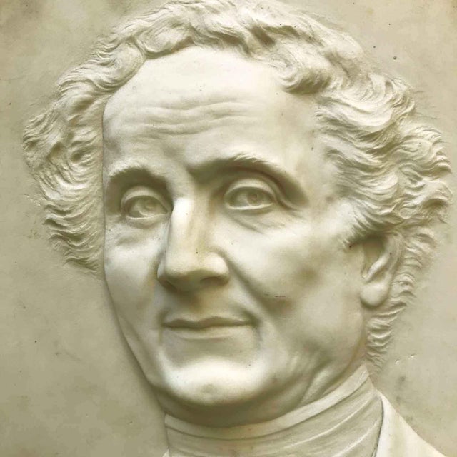 Stone Oval Bas-Relief in with Male Portrait, 1800s, Marble For Sale - Image 7 of 8