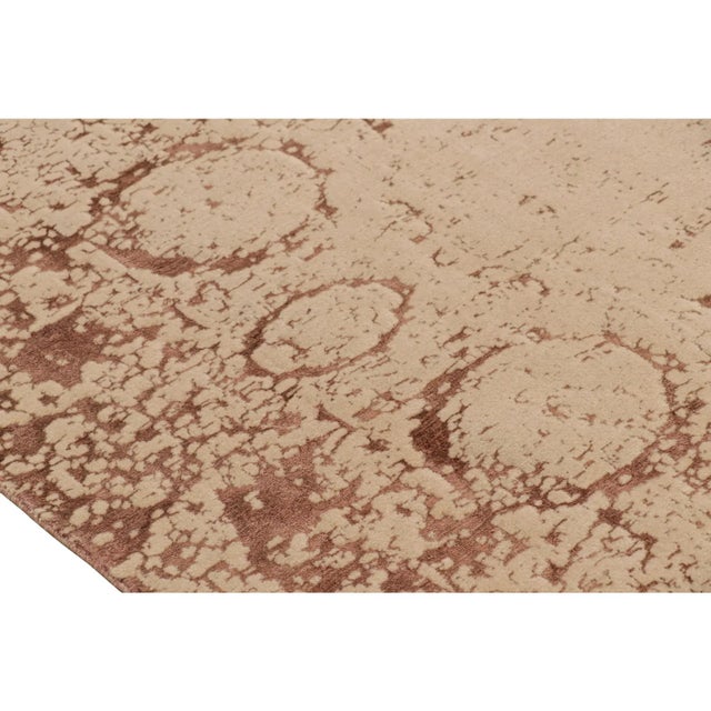 Modern Rug & Kilim’s Modern Classics Rug in Beige-Brown With Abstract Geometric Pattern For Sale - Image 3 of 7