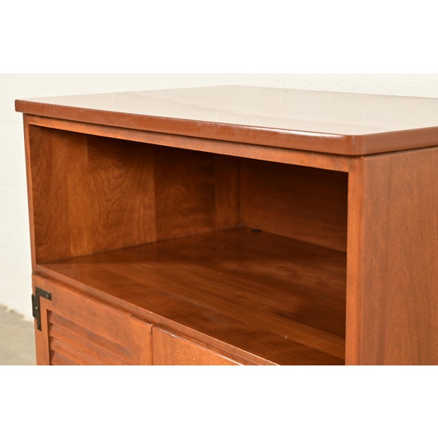 Ethan Allen American Colonial Solid Maple Media Cabinet or Bedside Chest For Sale In South Bend - Image 6 of 13