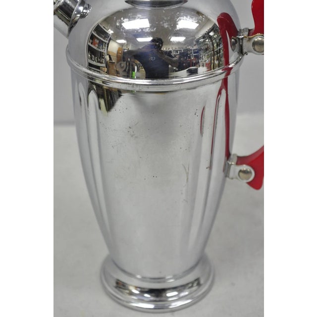 Vintage Art Deco Chrome Cocktail Martini Shaker Red Bakelite Handle by Chromium For Sale - Image 13 of 16