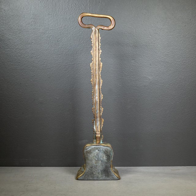 19th Century English Brass Lion’s Paw Doorstop For Sale In San Francisco - Image 6 of 8