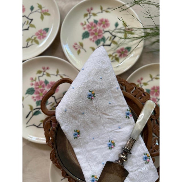 Ceramic Mid 19th Century MCM Harmony House in Temple Flower 6.25” Plates | Pink Chinoiserie Chic - Set of Five (5) For Sale - Image 7 of 8