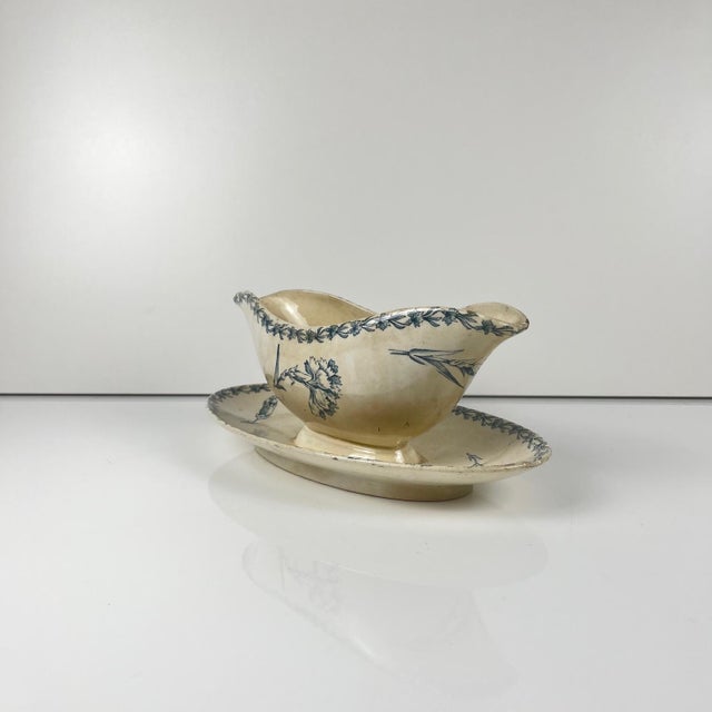 Earthenware Oeillet Gravy Boat from KG Lunéville, 19th Century For Sale - Image 3 of 11