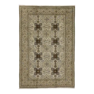 Vintage Persian Tabriz Rug - 06’10 X 09’11