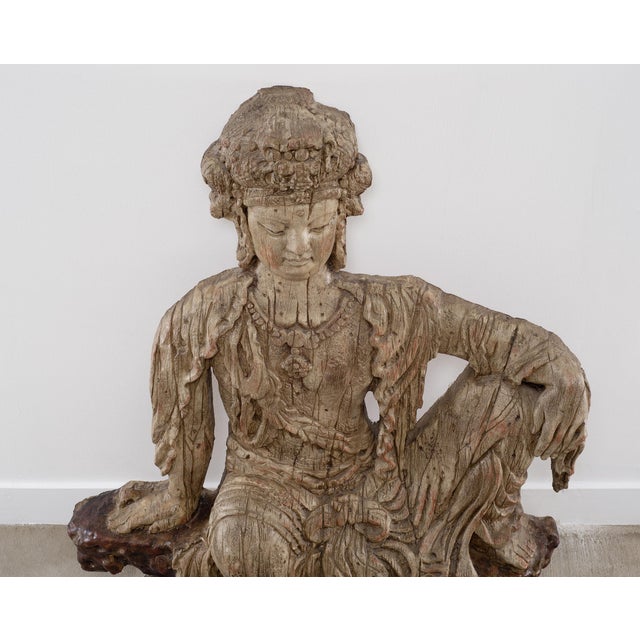 Chinese Qing Style Sculpture Figure of Bodhisattva Guanyin For Sale In Sacramento - Image 6 of 18