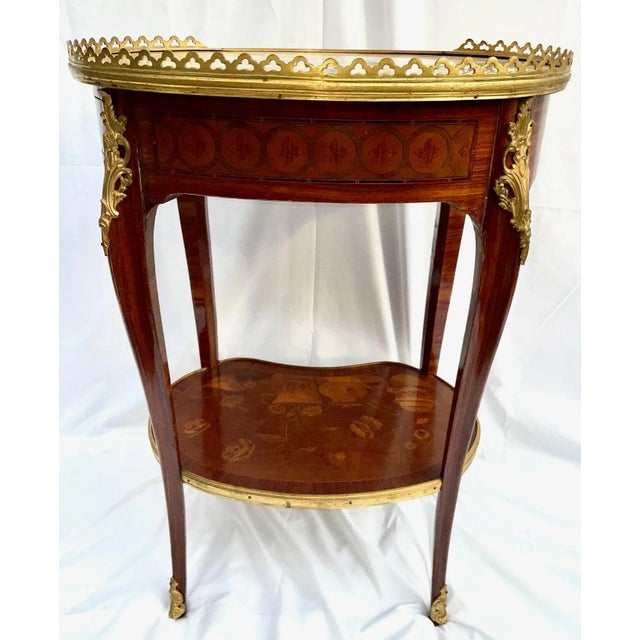 French Transitional Louis Xv/Xvi Style Oval Marquetry Side Table For Sale - Image 4 of 12