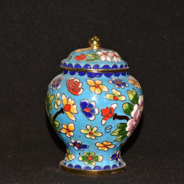 Vintage Blue Cloisonné Enamel Ginger Jar With Peony Motif and Lid For Sale In Los Angeles - Image 6 of 9