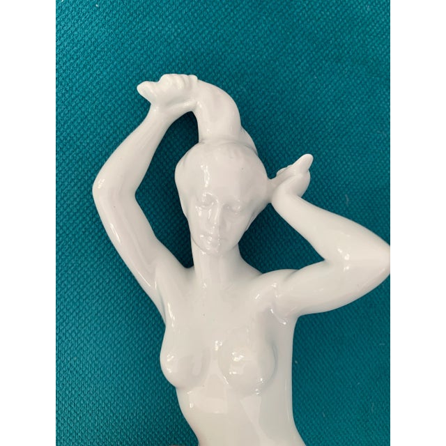 Late 20th Century Small White Blanc De Chine Nude Woman Combing Hair Figure From Europe For Sale - Image 5 of 7