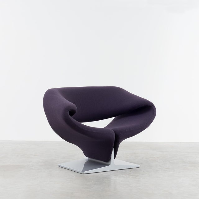 Iconic Ribbon Lounge Chair and Ottoman designed by Pierre Paulin and manufactured by Artifort (the Netherlands). Very good...