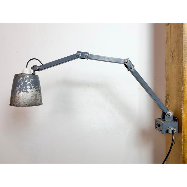 Industrial Grey Adjustable Wall Lamp from Memlite, 1960s For Sale - Image 4 of 18