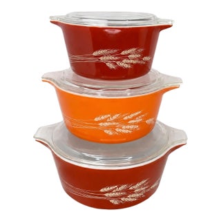 Vintage Mid-Century Pyrex Autumn Harvest Casserole Dishes With Lids - Set of 3 For Sale