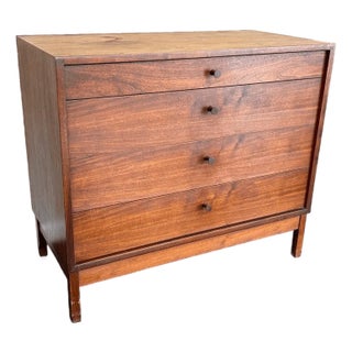 Vintage Mid-Century Modern Walnut Chest of Drawers For Sale