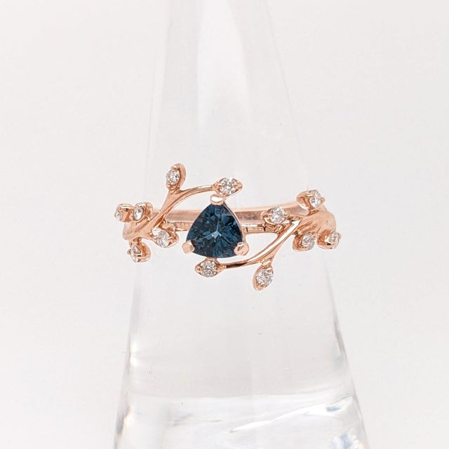 Blue Aaa London Blue Topaz Ring With Earth-Mined Diamond Accents in Solid 14k Gold, Size 6.75 For Sale - Image 8 of 9