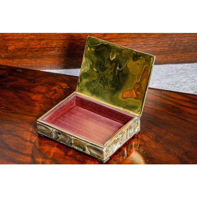 Luminous Vintage Mid Century Abalone Shell Brass Jewelry Trinket Box For Sale In New York - Image 6 of 12