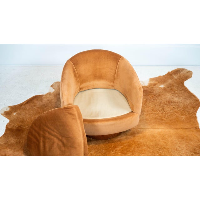 1970s Milo Baughman for Thayer Coggin Attr. Swivel and Tilt Chair, Unmarked For Sale - Image 12 of 14