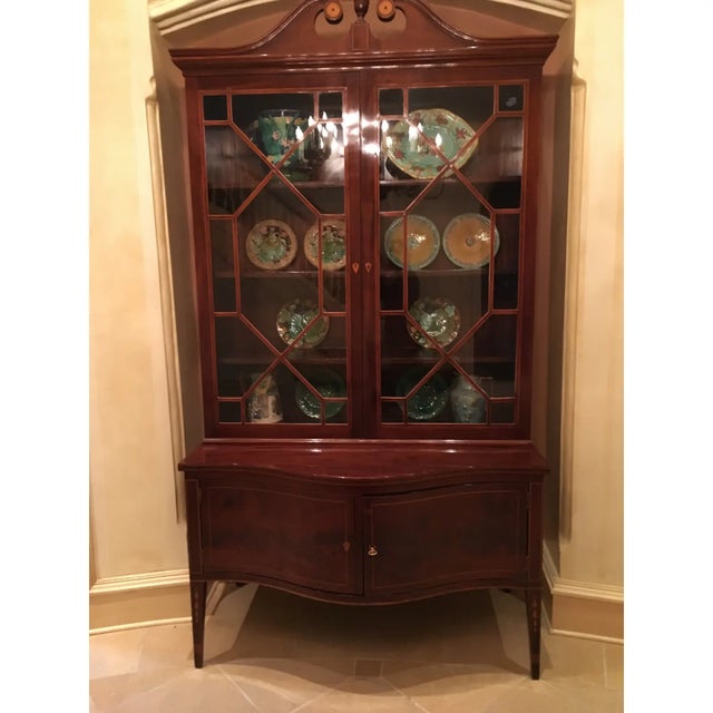 American Federal Period Mahogany & Satinwood Inlaid Cabinet C. 1820 For Sale In New York - Image 6 of 7