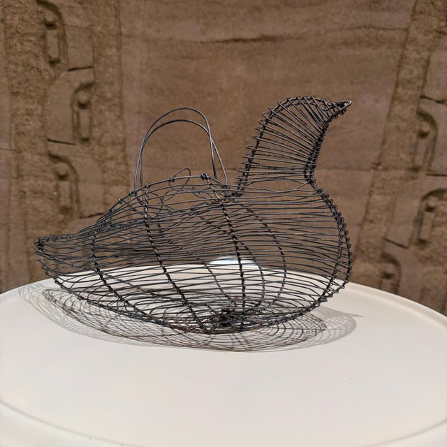 1950s Vintage Modern Wire Chicken-Shaped Egg Basket For Sale - Image 5 of 7