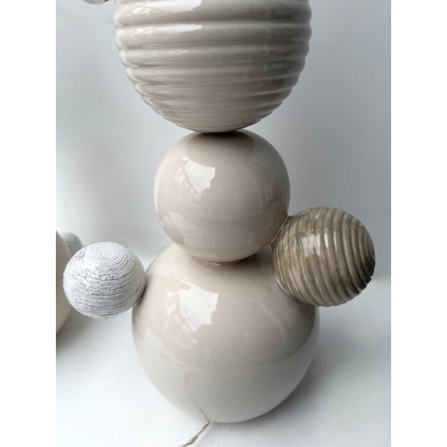 Contemporary Pair of Ceramic Atomo Lamps by Antonio Cagianelli, Italy For Sale - Image 11 of 14