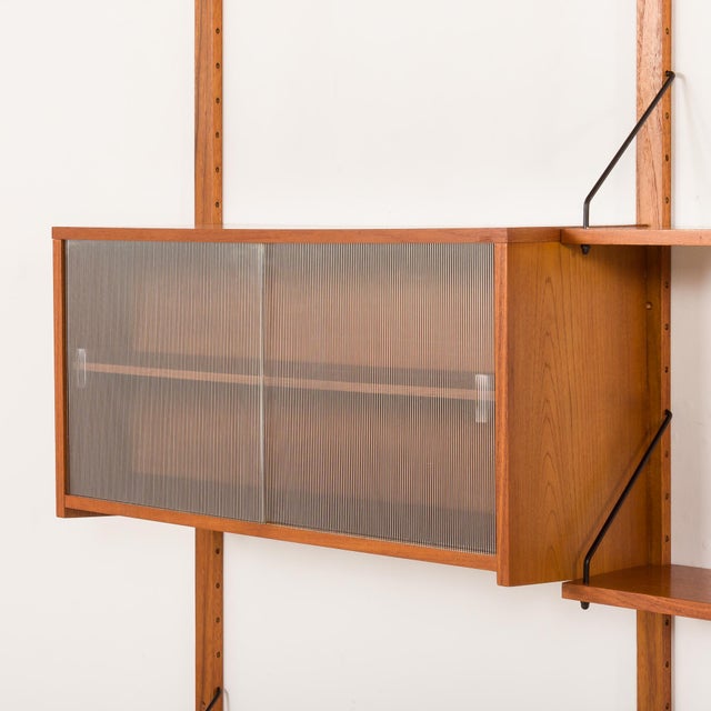Mid-Century Modern Danish Teak Wall Unit in the style of Poul Cadovius, 1960s For Sale - Image 12 of 18