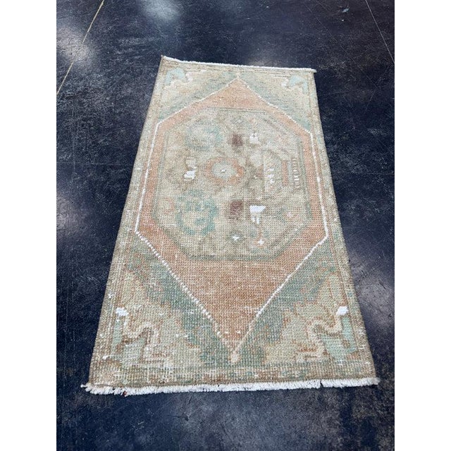 Turkish Yastik Rug 1'5" x 2'8" For Sale - Image 4 of 5