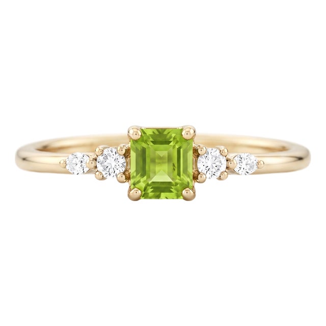 Natural Peridot Ring • Green Gemstone Stacking Ring • Vintage Inspired Five-Stone Band • August Birthstone Ring Us 7 For Sale