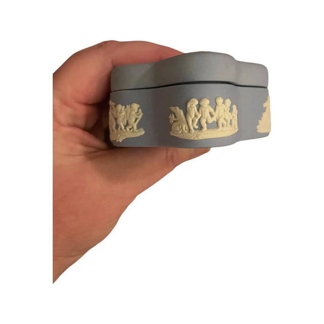 Wedgwood Mid 20th Century Wedgwood Light Blue Jasperware Star Shaped Trinket Box For Sale - Image 4 of 11
