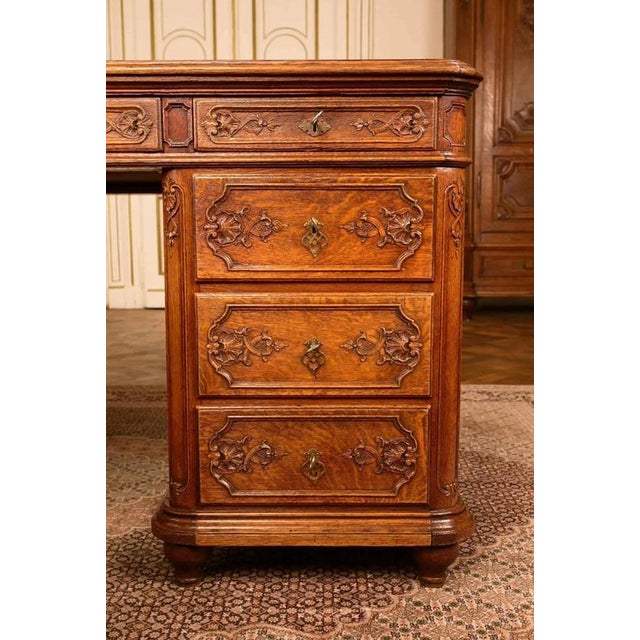 2000 - 2009 Large Partner Liège Desk in Oak For Sale - Image 5 of 9