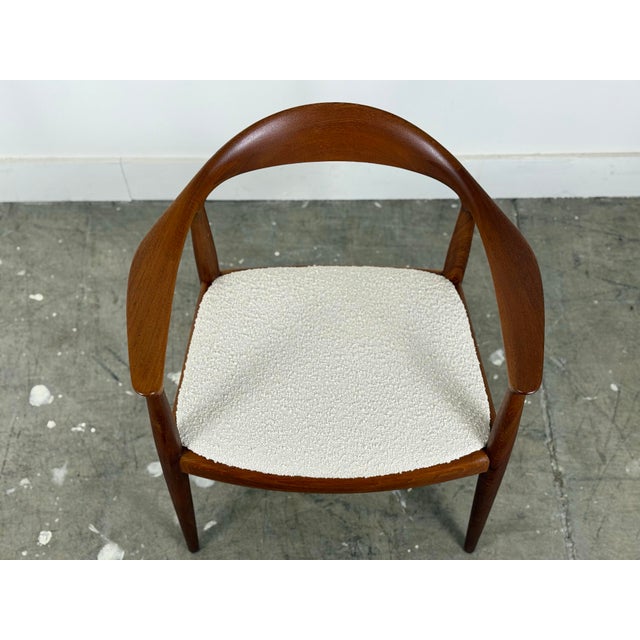 Cream 1960s Hans Wegner - The Chair - Jh 503 Round Chair in Teak - Johannes Hansen Denmark For Sale - Image 8 of 12