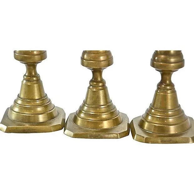 Farmhouse 19th Century English Brass Candlesticks - Set of 3 For Sale - Image 3 of 6