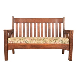 Gustav Stickley Style Antique Mission Oak Arts & Crafts Bench or Settle Sofa, Circa 1900 For Sale