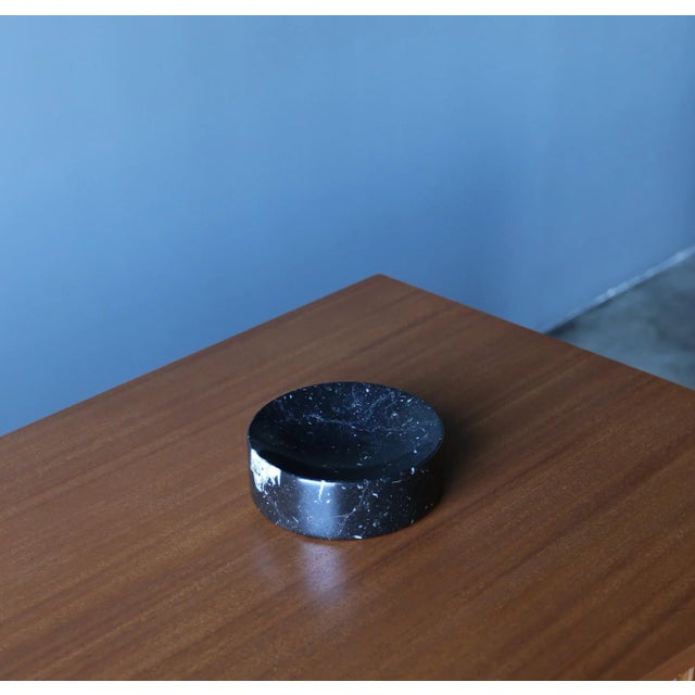 Late 20th Century Peter Pepper Products Black Marble Bowl, California, C.1975 For Sale - Image 5 of 10