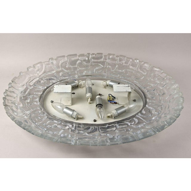 Mid-Century Modern Oval Acrylic Wall Mirror, 1970 For Sale - Image 17 of 18