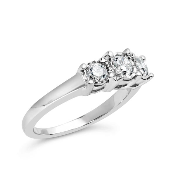 Contemporary 14K White Gold 1/2 Cttw Miracle Set Round Lab Grown Diamond Three Stone Illusion Plate Ring (F-G Col ES13 For Sale - Image 3 of 7