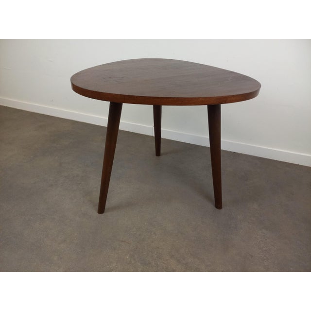 Wood Tripod Side Table, 1950s, in Good conditions. Designed 1950 to 1959