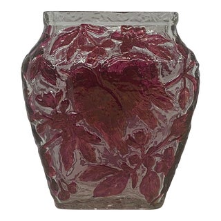 Early 20th Century Phoenix Consolidated Art Glass Clear Background Ruby Red Love Birds Design For Sale